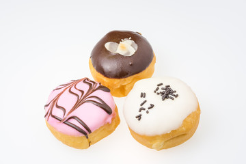 3 piece donut flavors.