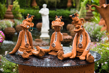 Gardens decorated 3 friends