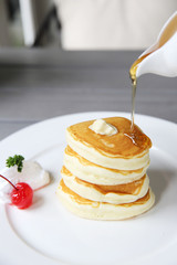 pancake with honey and strawberry