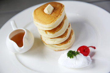 pancake with honey and strawberry