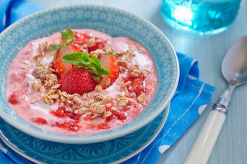 Yogurt with strawberry and granola