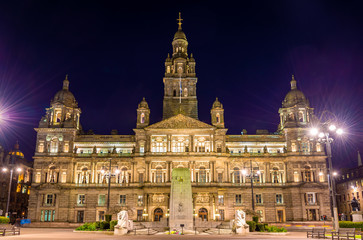 Fototapeta na wymiar Glasgow City Chambers and Cenotaph War Memorial - Scotland