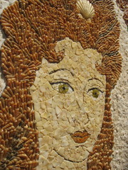 Перламутровая мозаика из морских ракушек