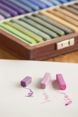 パステルとスケッチブック