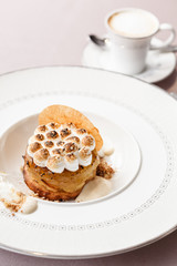 apple cake with meringue