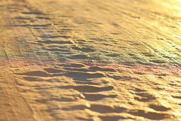 golden background uneven pits