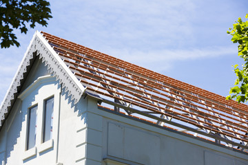 Toiture d'une maison en rénovation