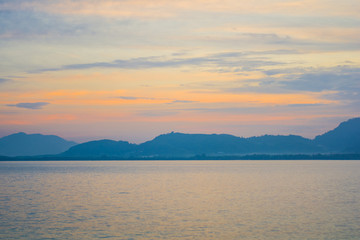 Fototapeta premium beautiful sunset at Naka Noi Island, Phuket