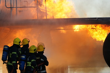 passinger jet engine on fire