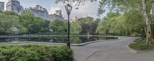 Central Park spring - obrazy, fototapety, plakaty