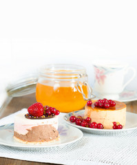 Cakes with berries