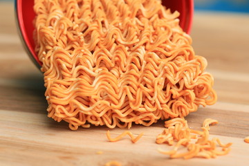 Dry instant noodle
