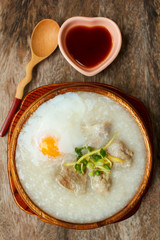 Porridge with egg and liver.