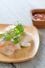 Fresh noodle spring rolls