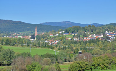 Fototapeta na wymiar Urlaubsort Zwiesel im Bayerischen Wald