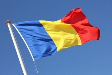 rumänische Flagge im Wind