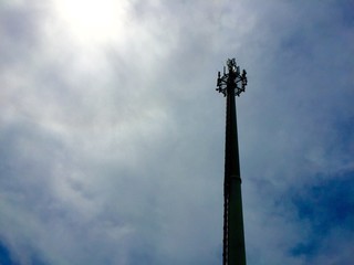 Mobilfunkmast als Wolkenkratzer