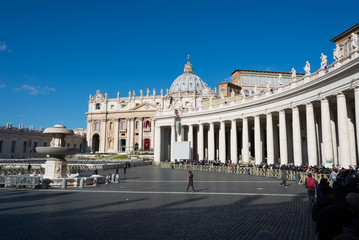 Obraz premium St. Peter's Square - statues