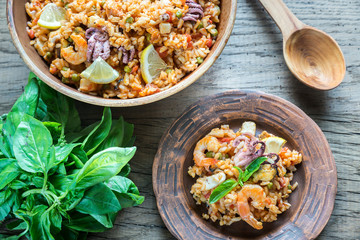 Seafood paella