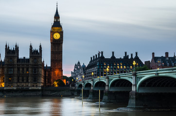 Fototapeta na wymiar Big Ben and Westminster Bridge at Twilight