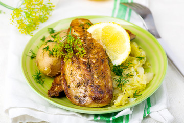 fried mackerel with braised cabbage