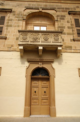 Façade d'une maison à Għarb