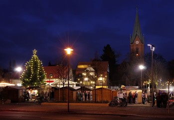 Fototapeta na wymiar Grossraeschen Weihnachtsmarkt - Grossraeschen christmas market 01