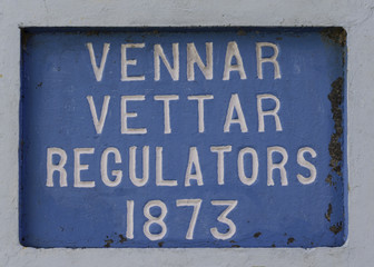 Vennar Vettar sign on the dam of the rivers.
