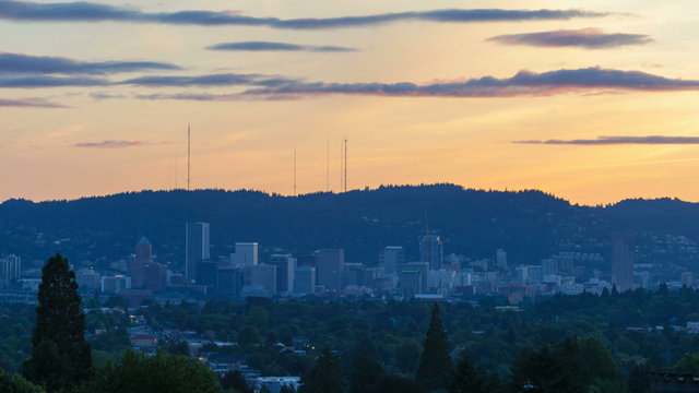 Ultra High Definition 4k Time Lapse of Clouds Over City of Portland Oregon at Sunset 4096×2160