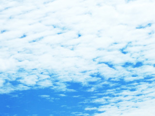 Fototapeta na wymiar clouds with blue sky background