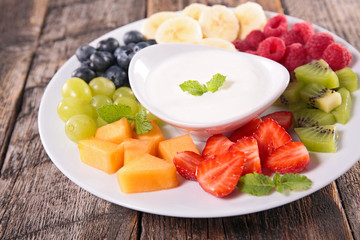 fruit and yogurt cream