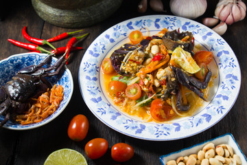 spicy papaya salad with salted crab