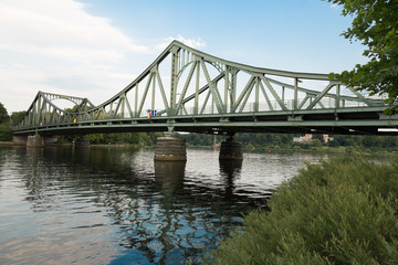 Glienicker Brücke Ostseite