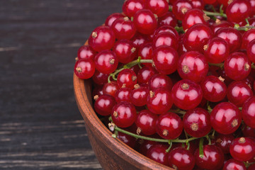 Redcurrants in a bowl