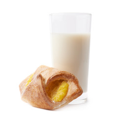 Glass of milk and pastry composition