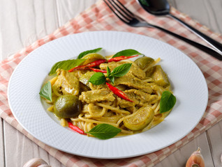 Green curry spaghetti.