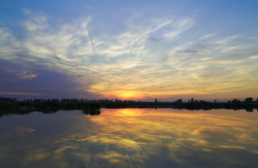 	

	

sunset over the lake.
sunset over the lake.