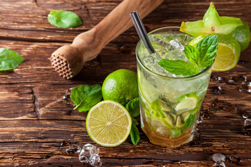 Mojito drink on wooden planks - obrazy, fototapety, plakaty