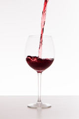 Rotwein einschenken