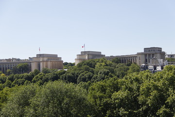 Fototapeta na wymiar Trocadéro à Paris, vue depuis le toit du musée du Quai Branly 