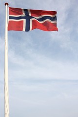 norwegische Flagge im Wind