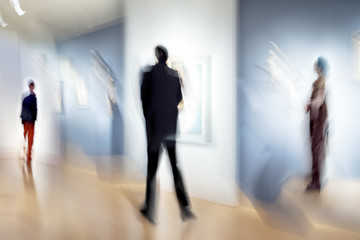 Fototapeta premium people in the art gallery center