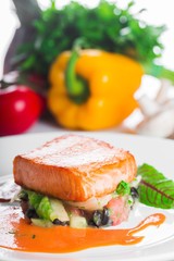 Salmon, meal, tartare.