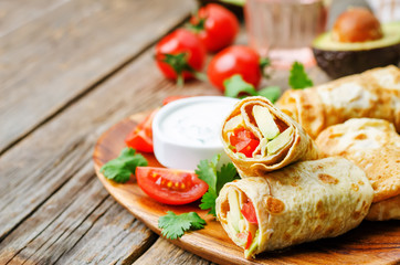 avocado tomato egg roll with cilantro sour dip
