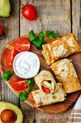 avocado tomato egg roll with cilantro sour dip