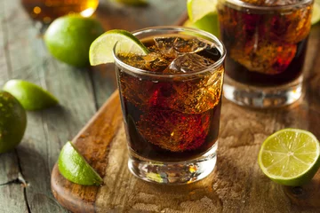 Tuinposter Rum and Cola Cuba Libre © Brent Hofacker