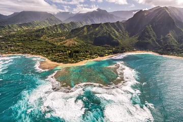 Photo sur Plexiglas Photo aérienne Vue aérienne de la plage des tunnels, Kauai