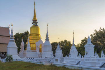 Naklejka premium Wat Suan Dok golden pagoda. Chiang Mai, Thailand