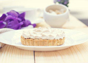 Cake or Lemon pie with meringue