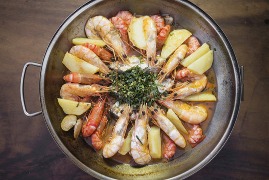 portuguese traditional seafood cataplana stew